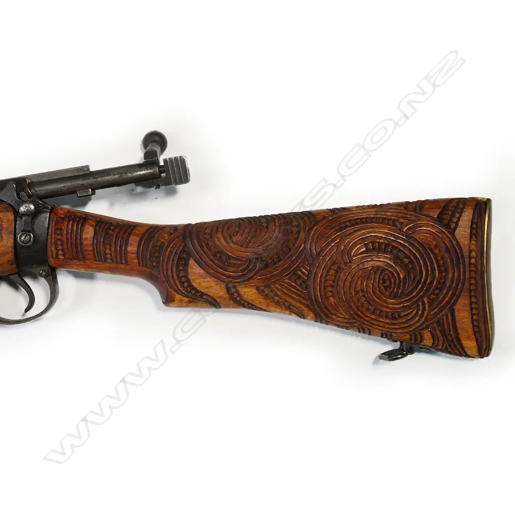 A 1917 WWI Mark 1 dated .303 Lee Enfield rifle with all-over-carved Māori designs attributed to Rangi Redman, Image 1++